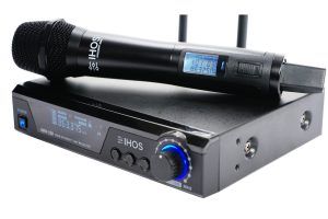 True Diversity UHF Wireless Microphone System - 150 m Range
